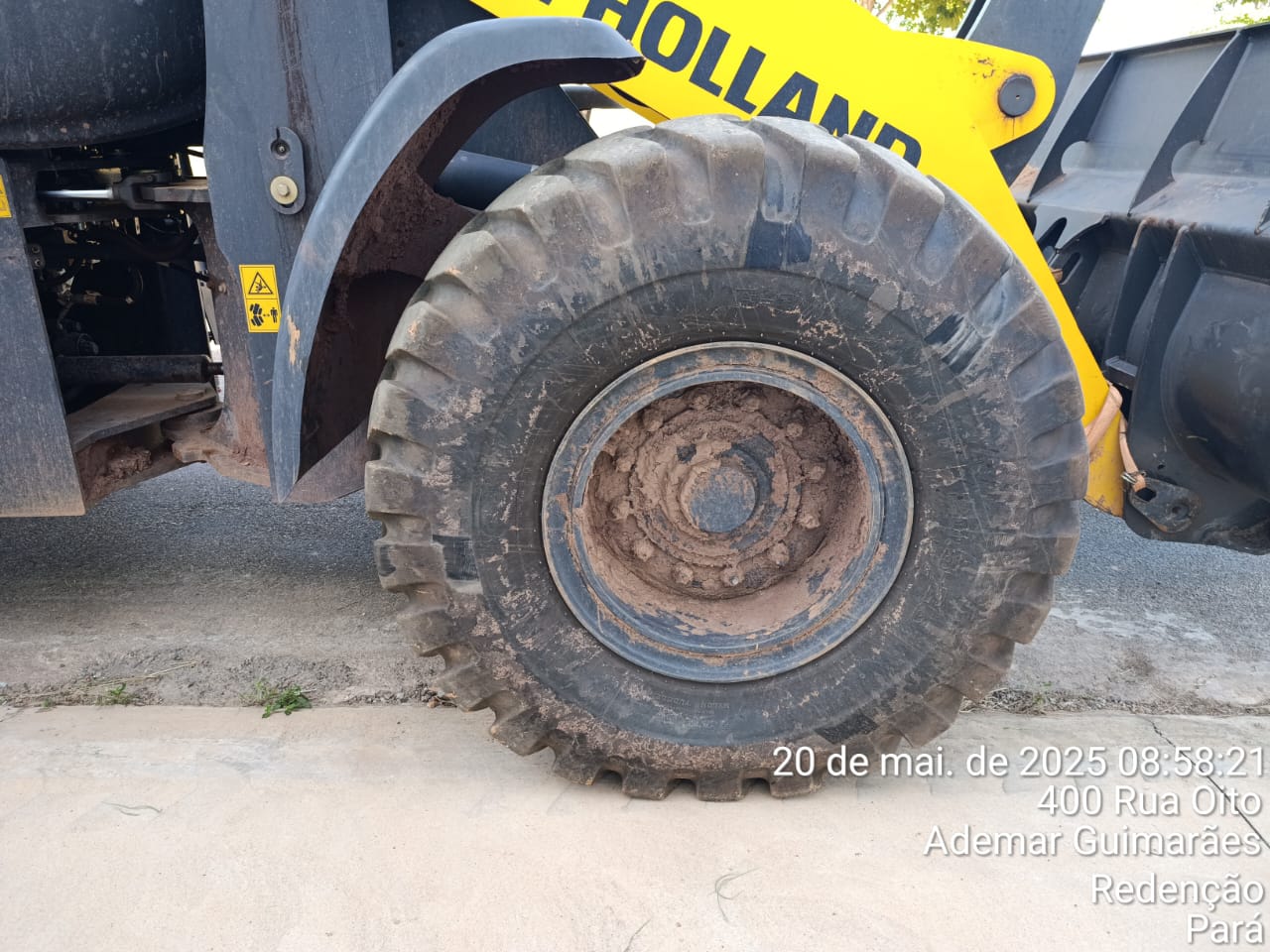 Pá carregadeira New Holland W170B